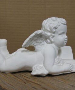 ENKELI lukee kirjaa 44433