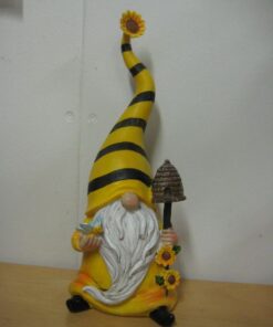 PUUTARHATONTTU Raitahattu 25cm lintumökki kädessä 623036