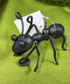 Muurahainen PIENI 7cm 6506