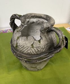 Rikkinäinen kannu 326912